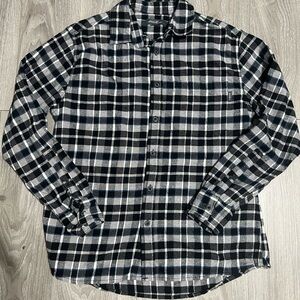 Eddie Bauer Men’s Flannel Shirt Medium Black Gray Plaid Button Down